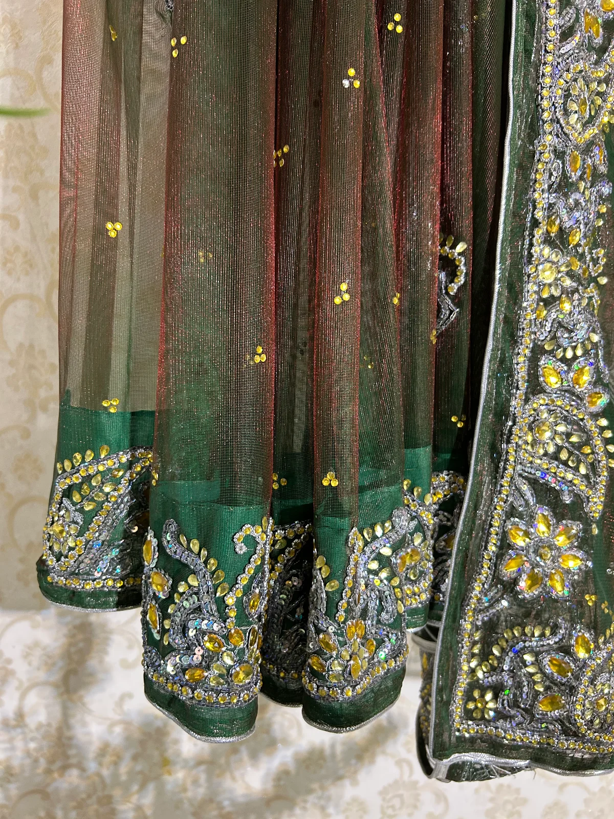 Dual tone Net saree — image 2