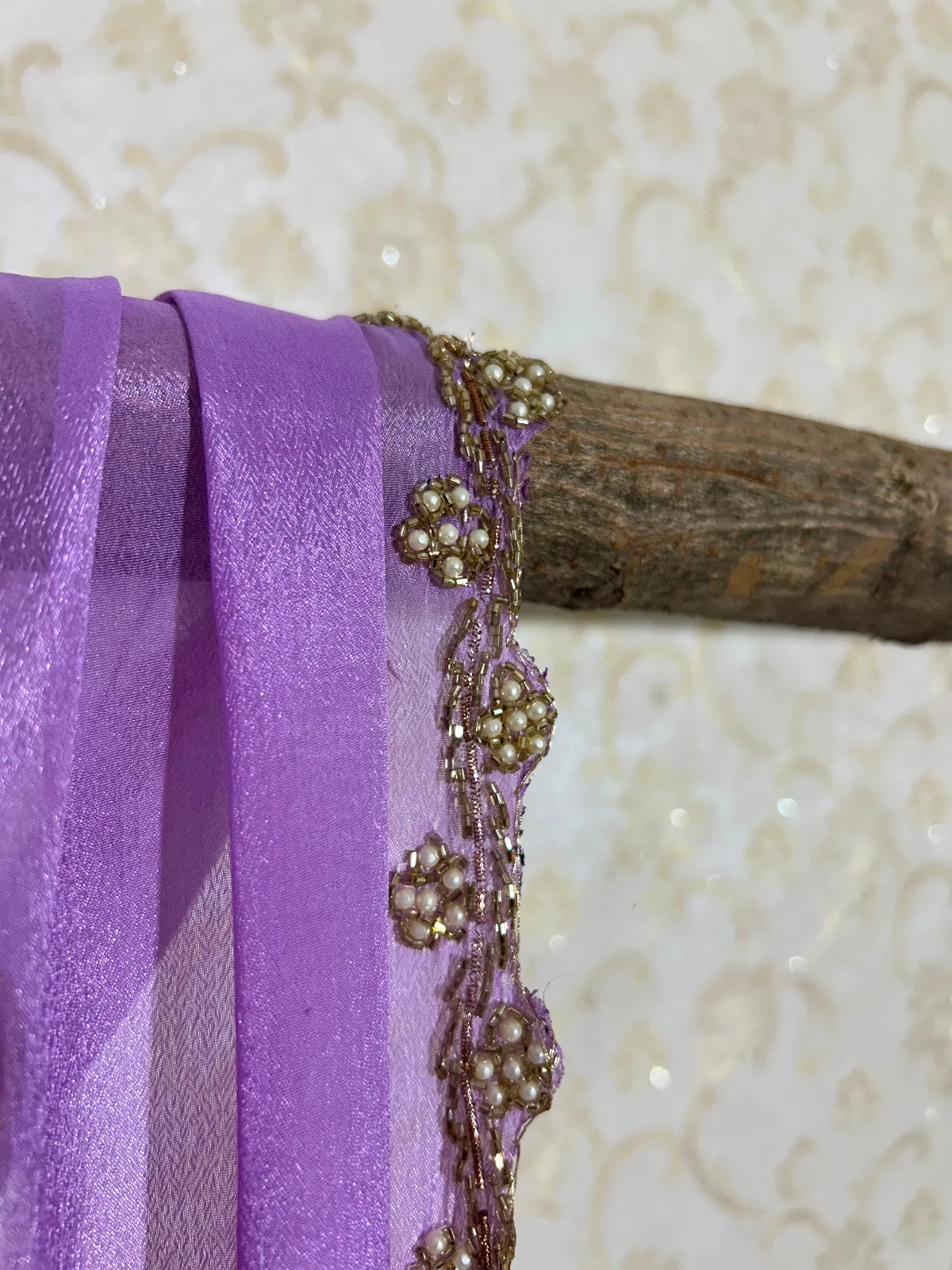 Crepe silk ombre saree with kutdana border  — image 5