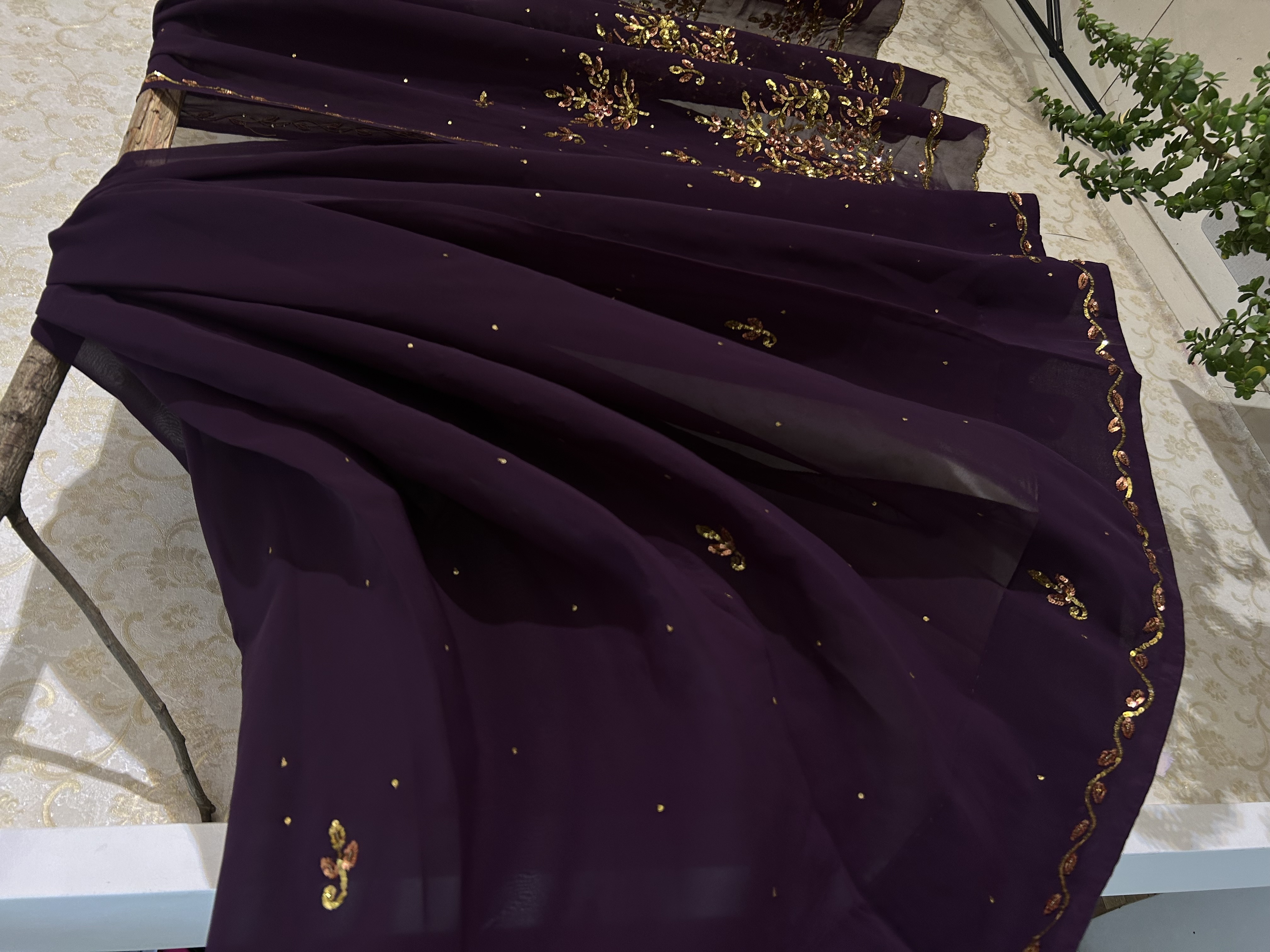 Zaroon embroidered saree — image 2