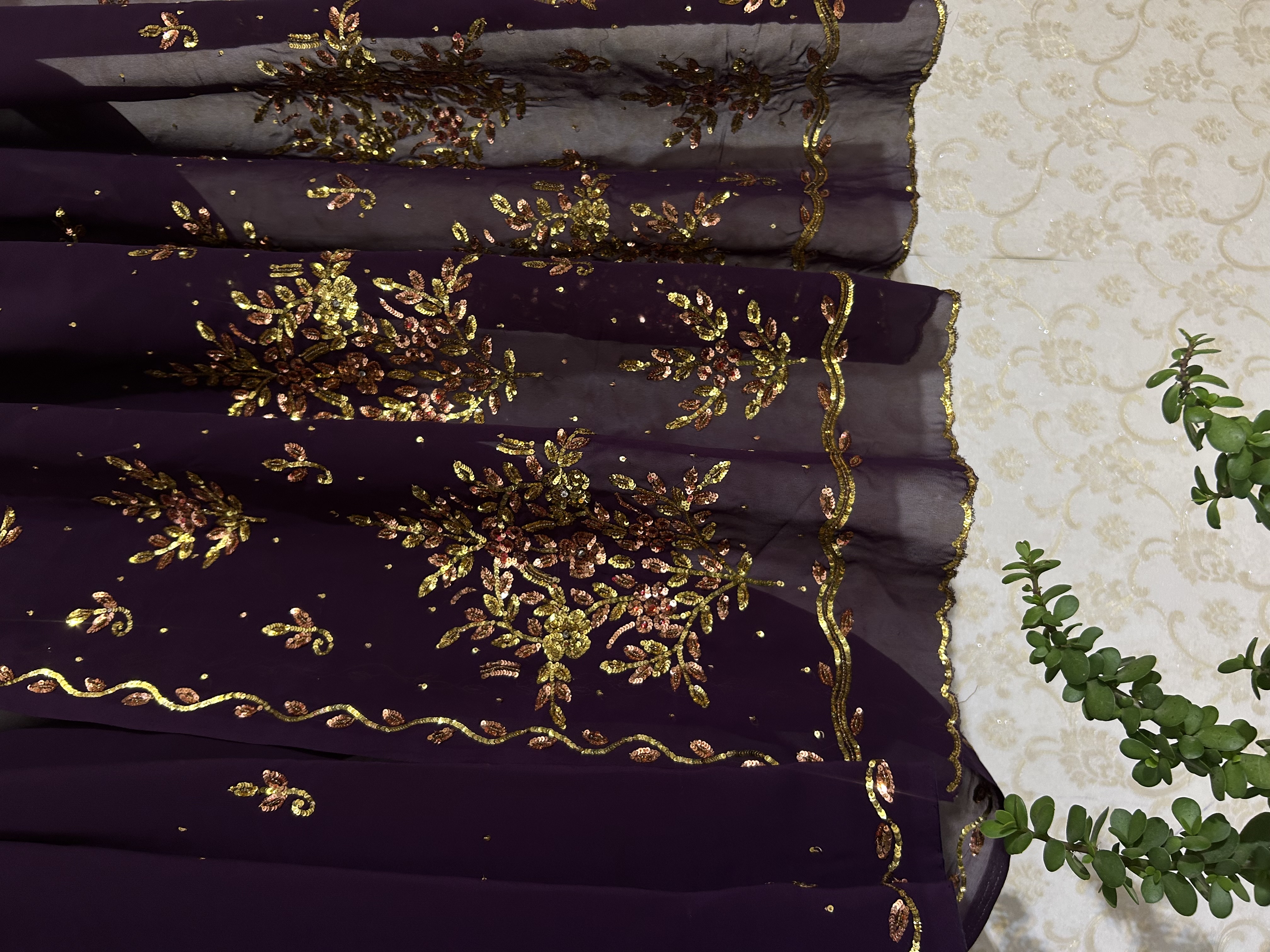 Zaroon embroidered saree — image 3