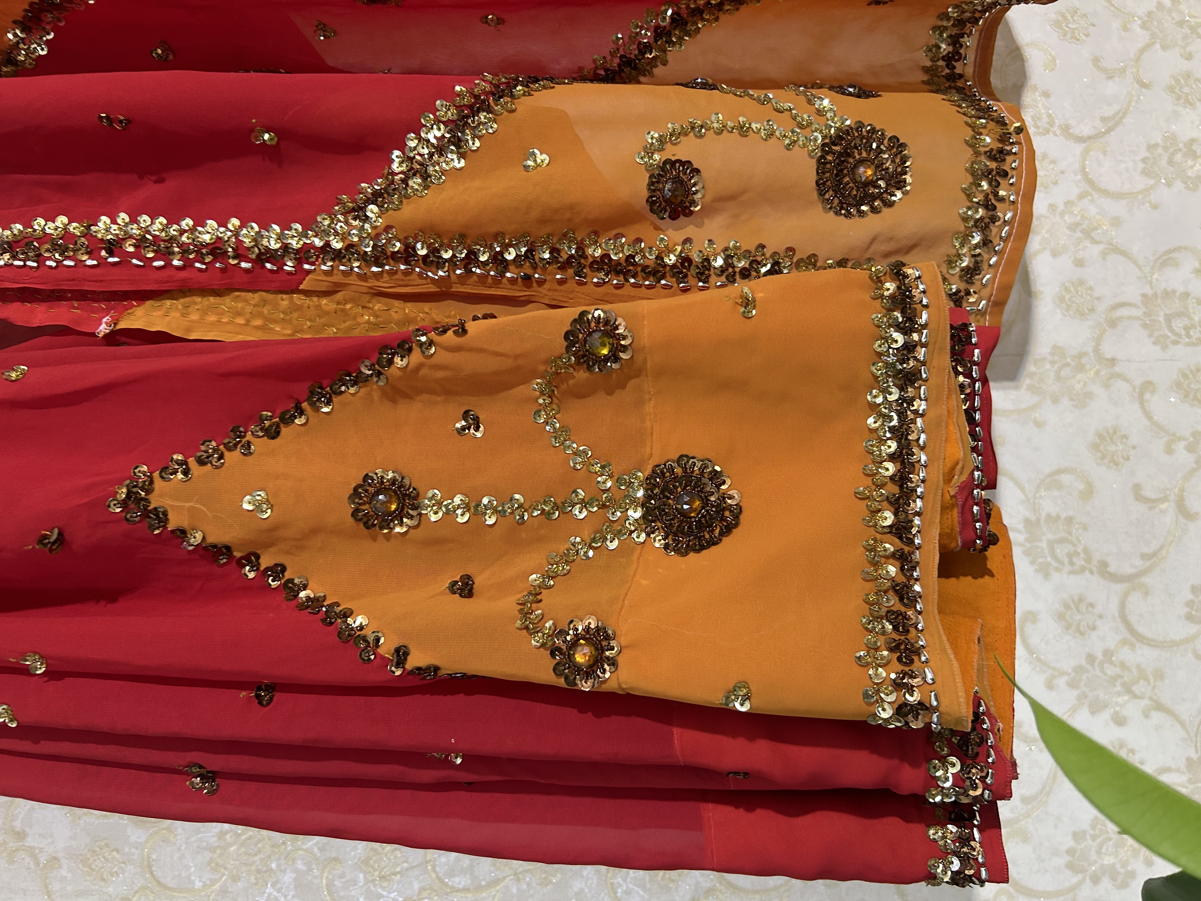 Kesariya Gul dual tone vintage saree — image 4