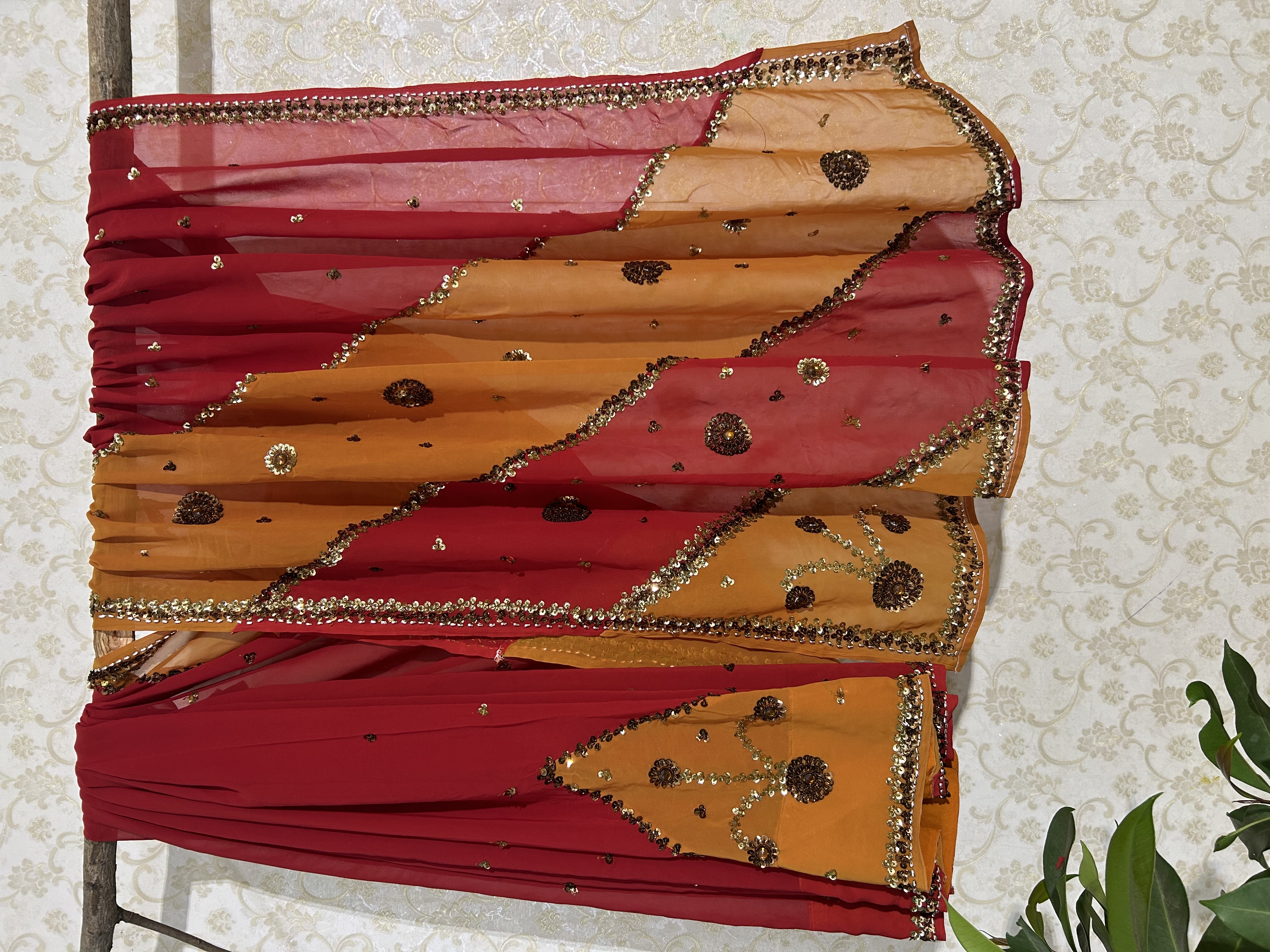 Kesariya Gul dual tone vintage saree — image 1