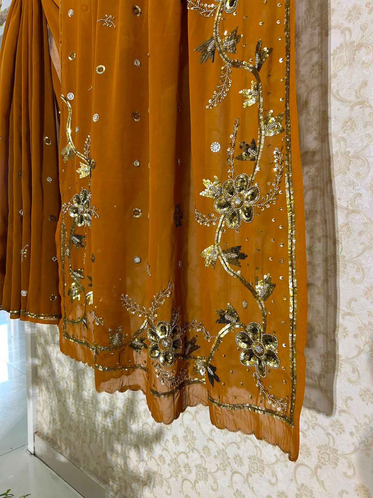 Antique mustard saree — image 4