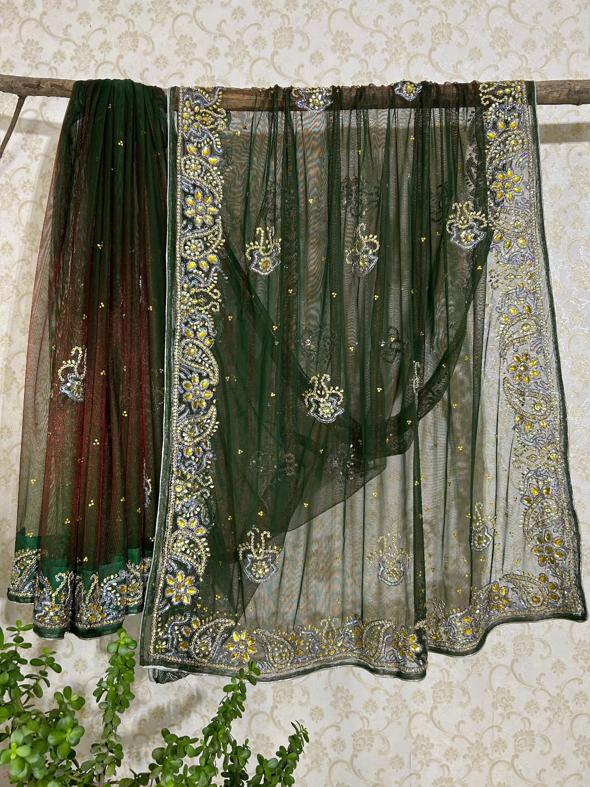 Dual tone Net saree — image 1