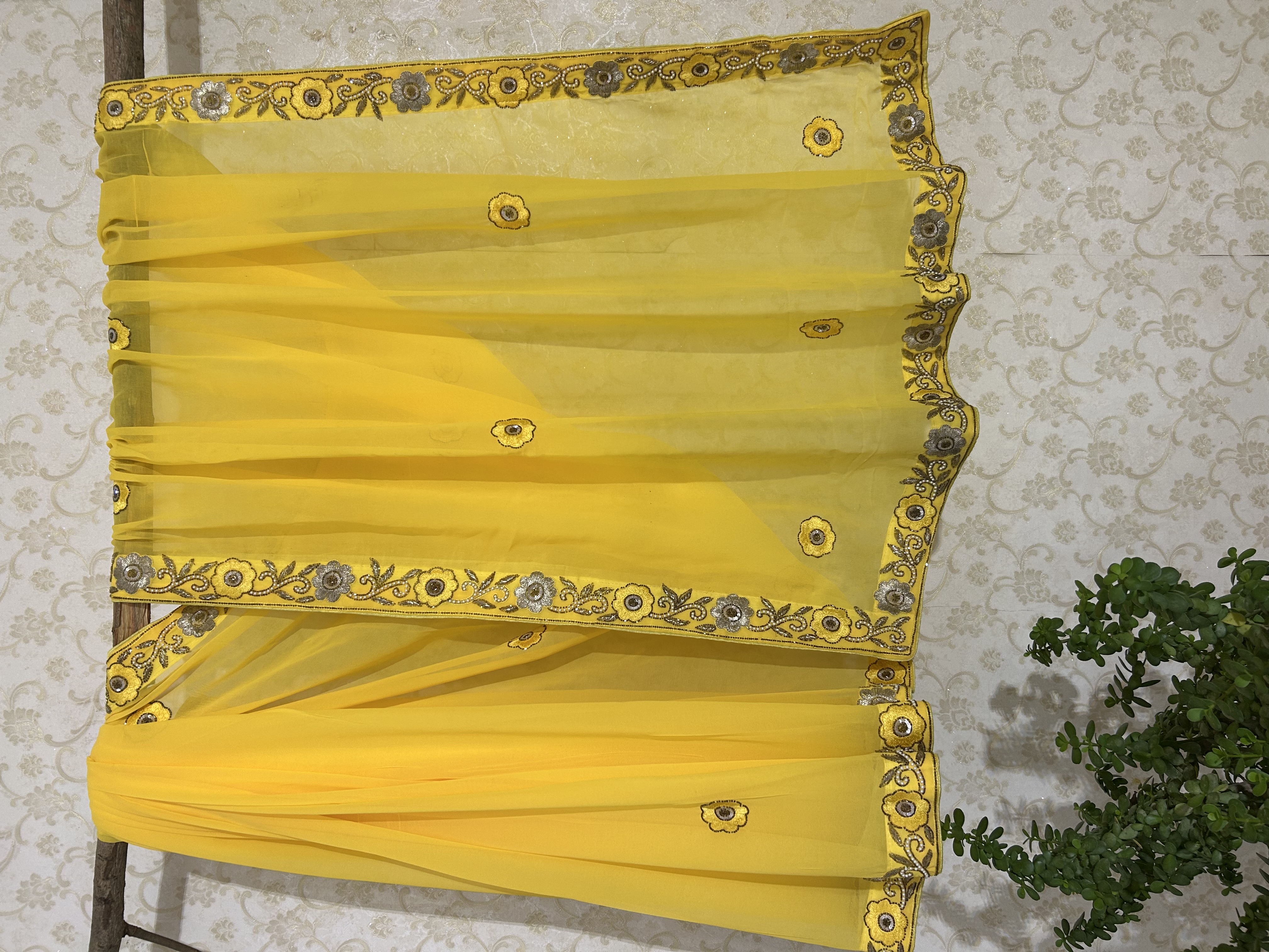 Sonali floral saree — image 1
