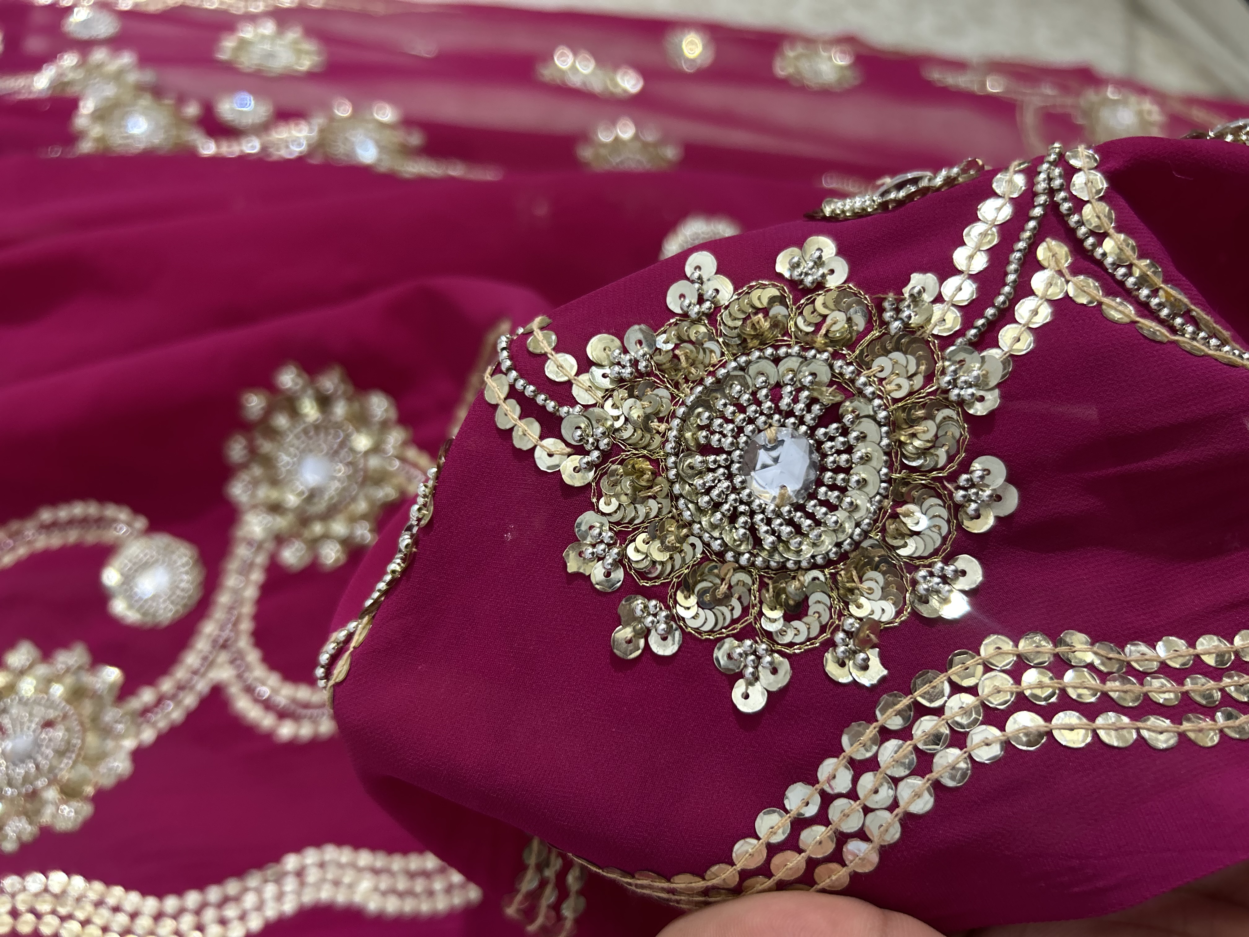 Gulrukh embroidered saree — image 3