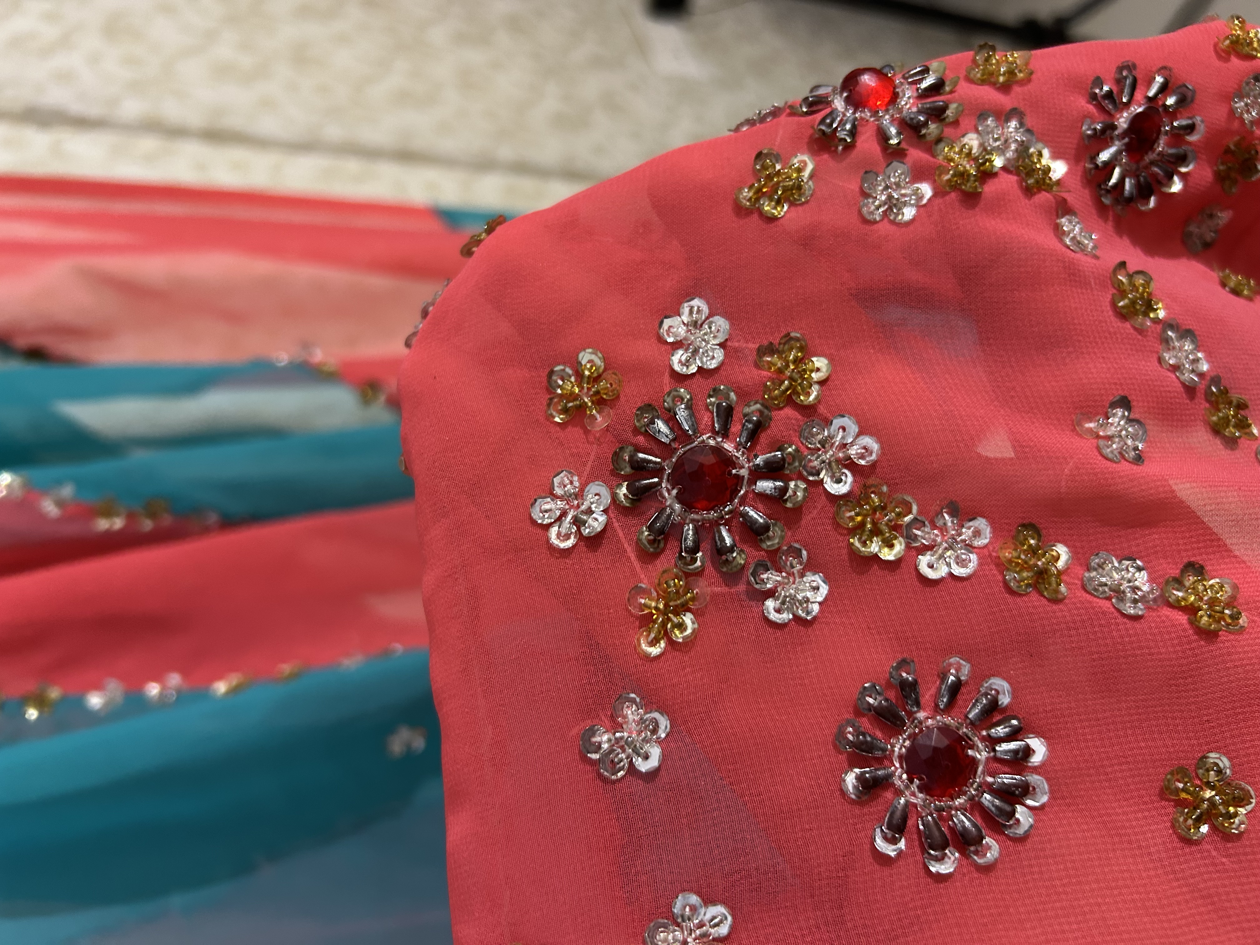 Gulabi dhoop vintage saree — image 4