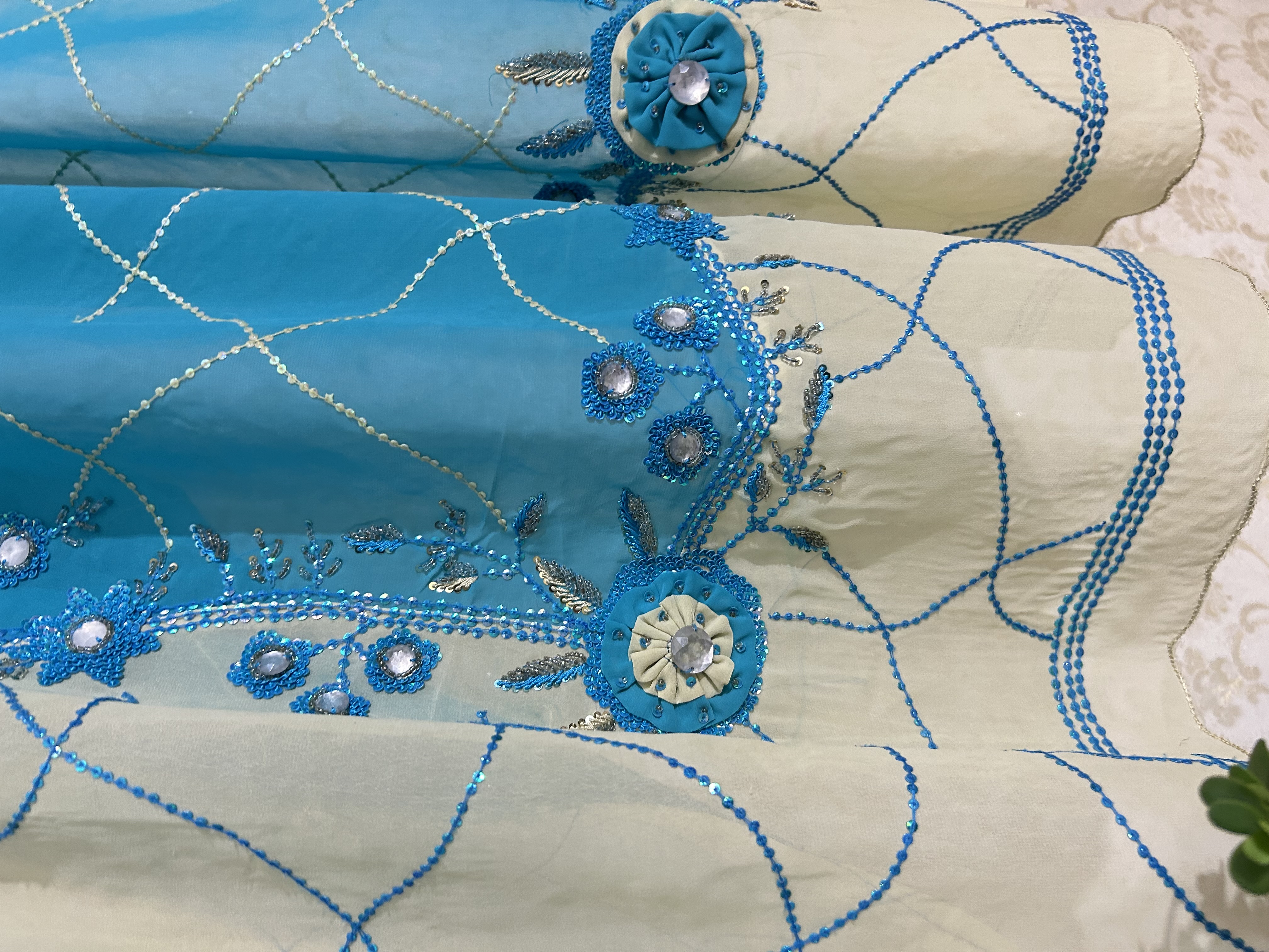 Nila vennela dual coloured saree — image 3