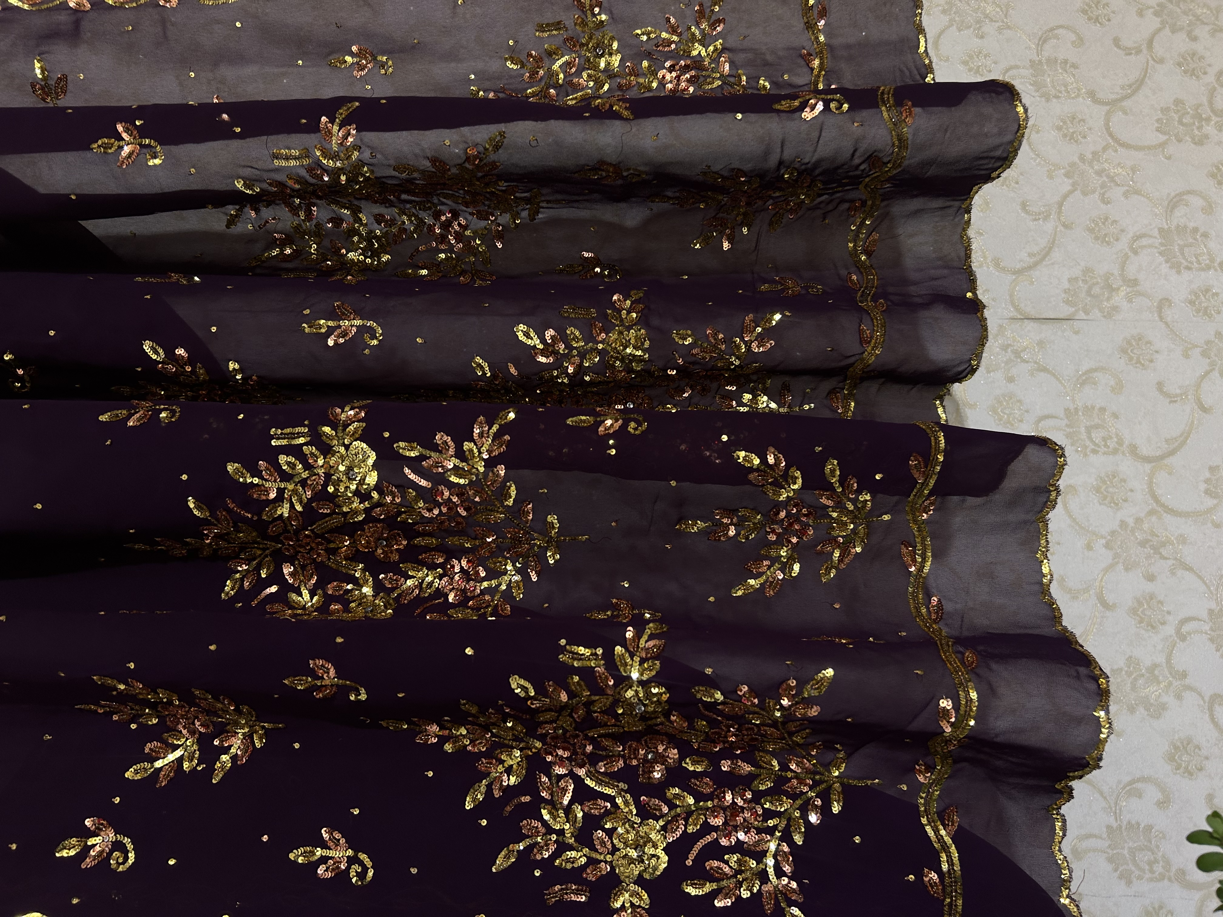 Zaroon embroidered saree — image 4