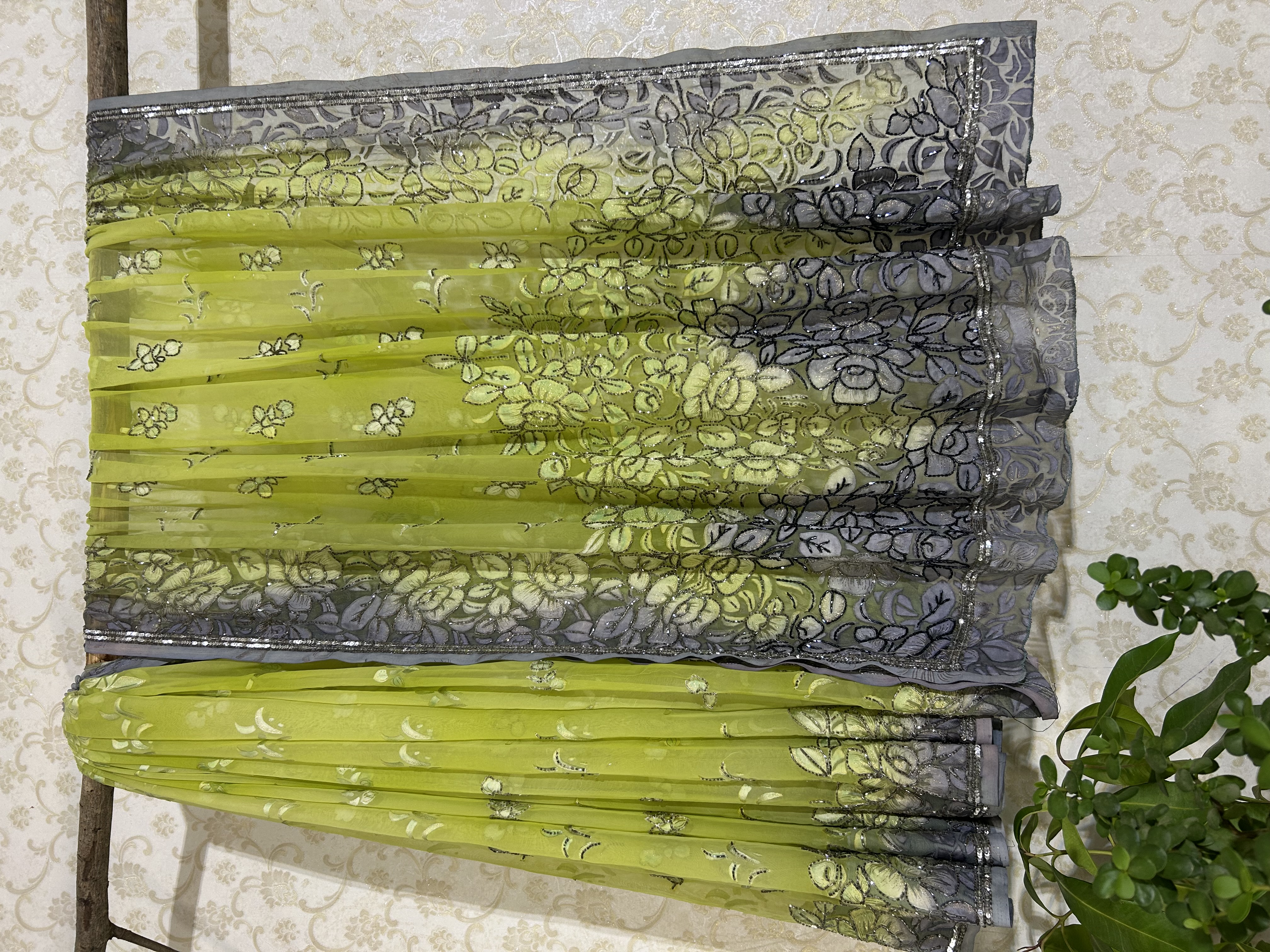 Lime Bloom Elegance — image 1