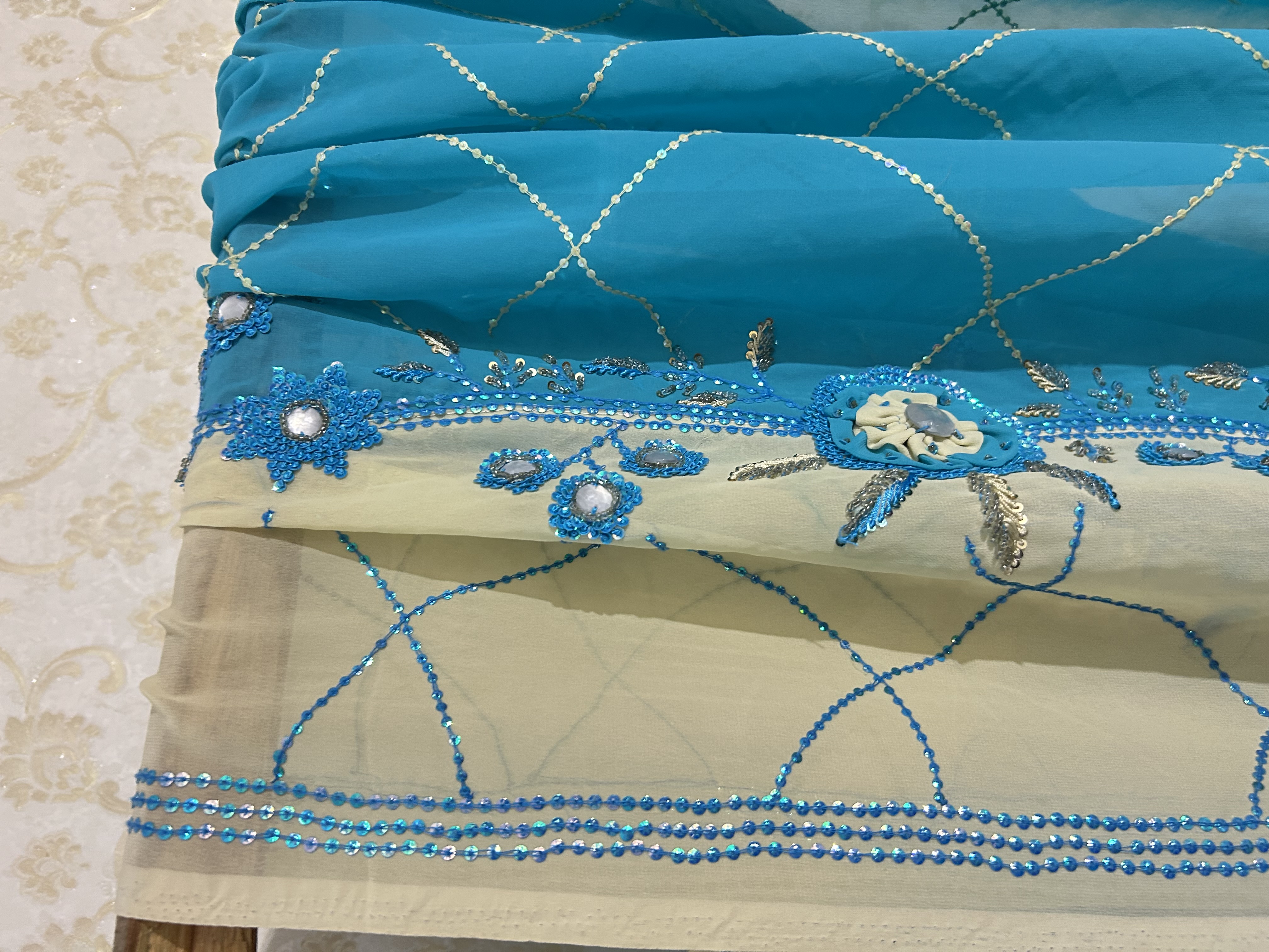 Nila vennela dual coloured saree — image 5