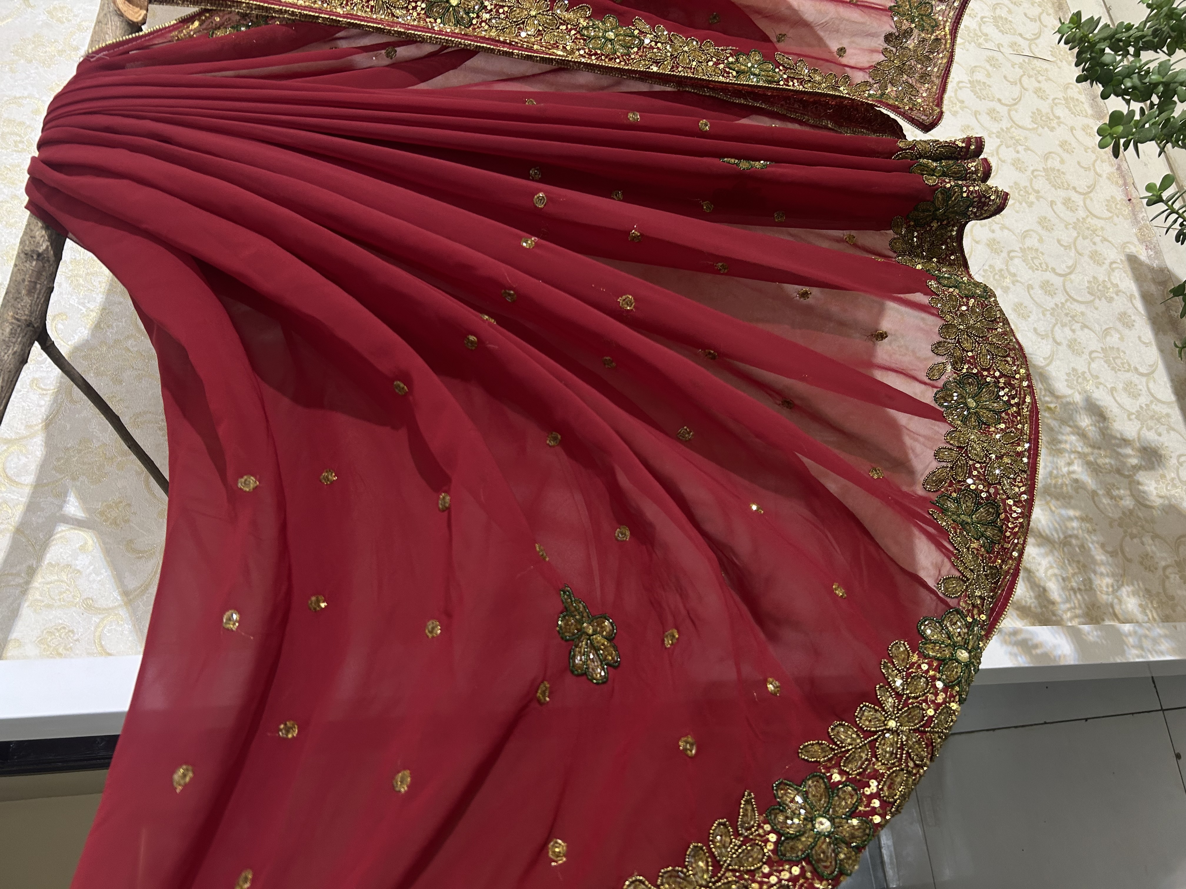 Surkh vintage saree — image 2