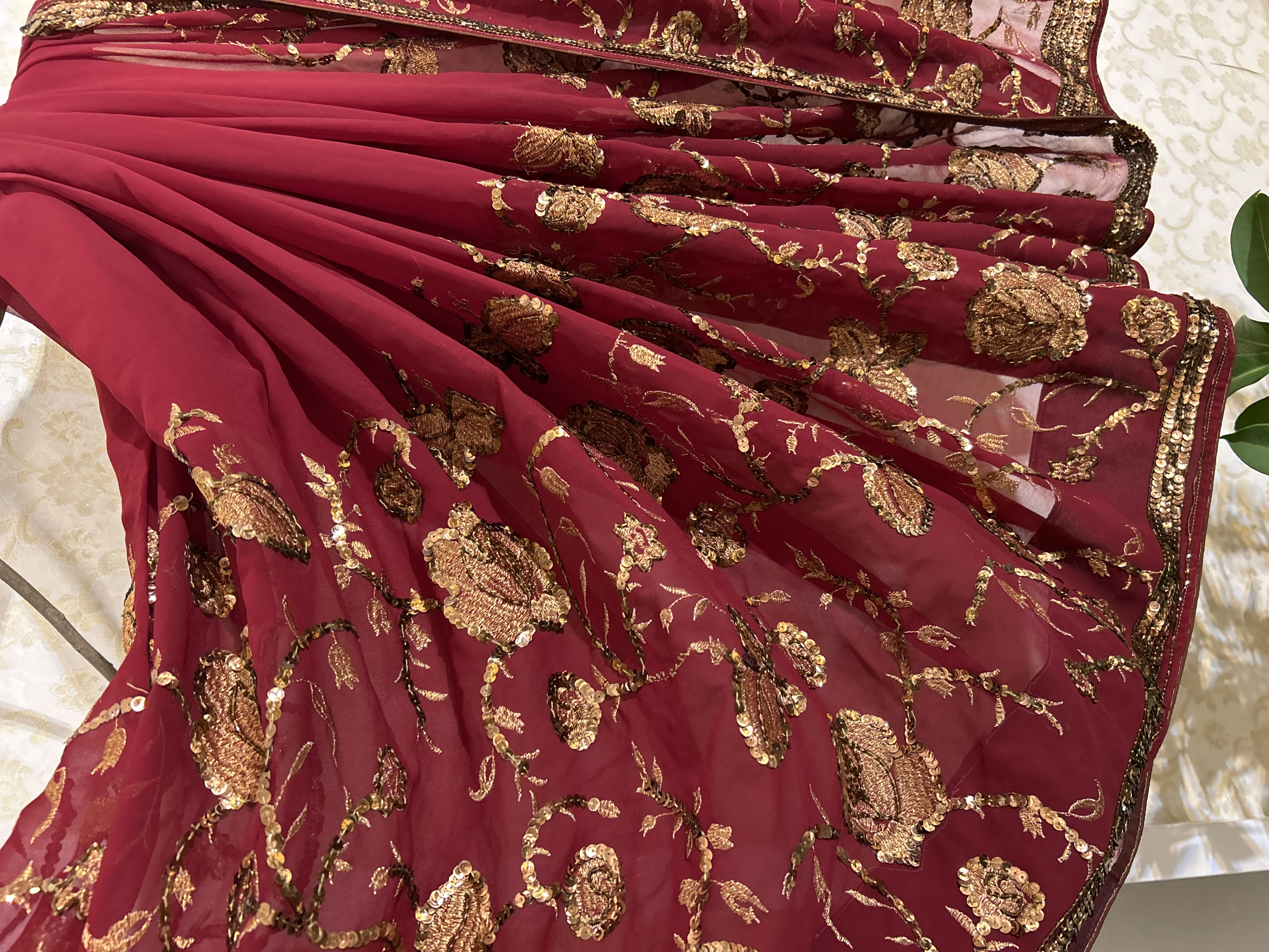 Mehroon vintage saree — image 2