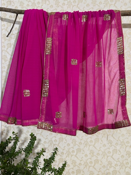 Gulal patthi saree