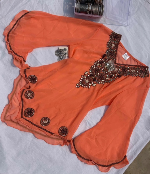 Zeenat Aman peach kurti 1