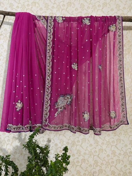 Motiya gul saree