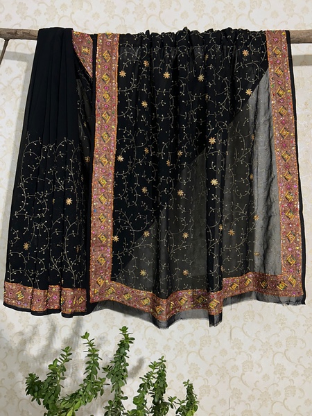 Raat ka gul vintage saree